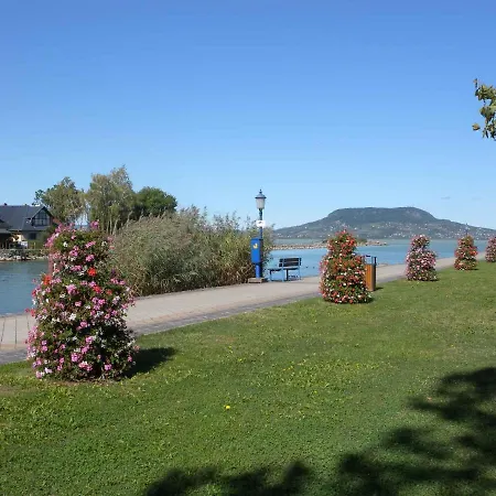 In - Balaton 18676