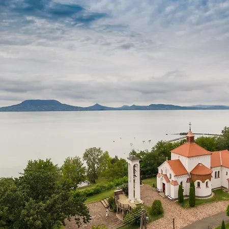 In - Balaton 18676 *
